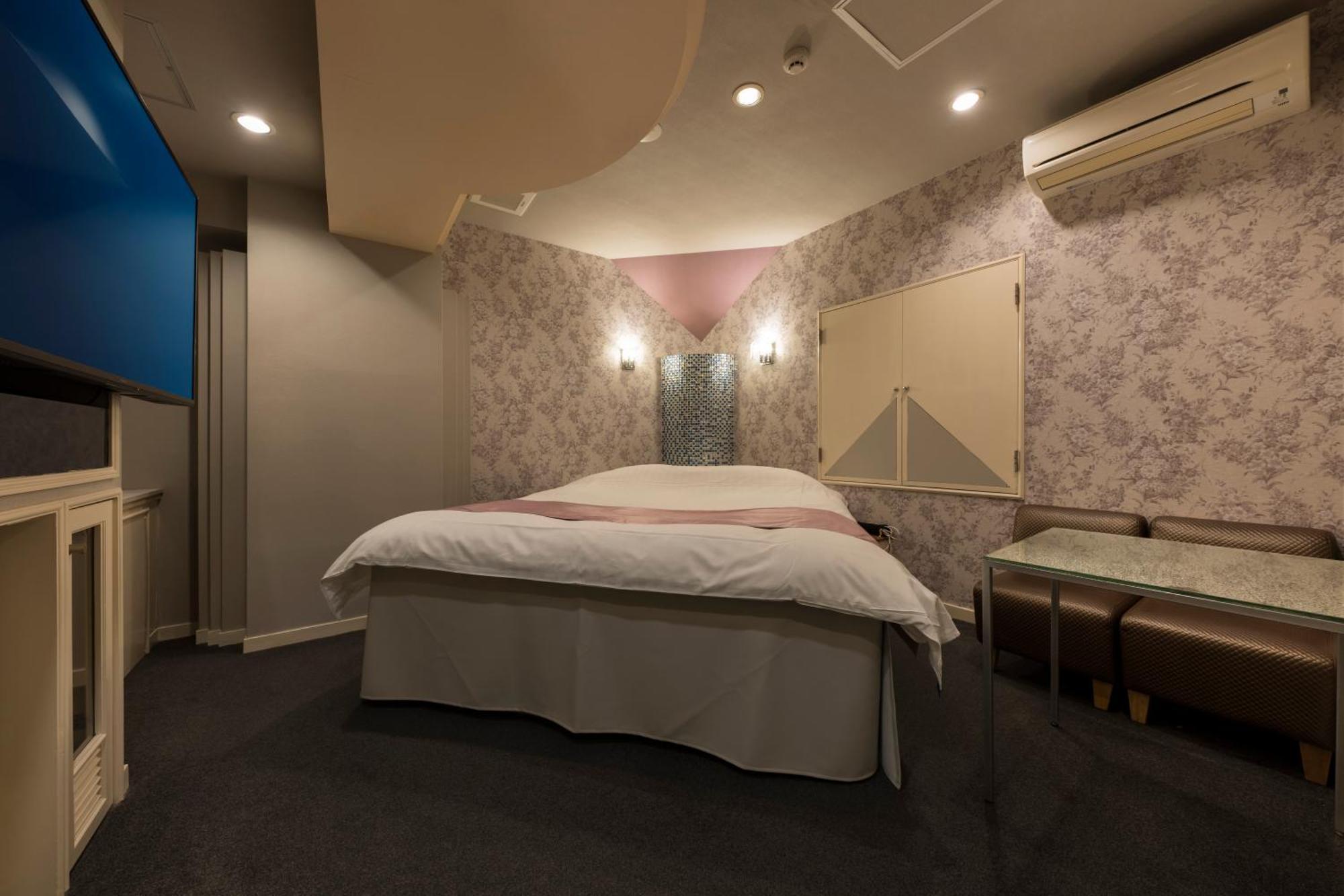 Love hôtel ジュエリージュエリー 十三 (adults Only) Ōsaka